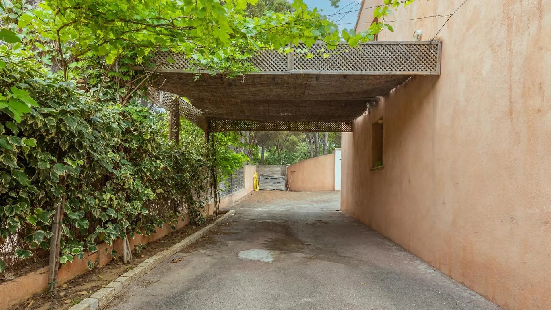 Appartement Domi Grimaud 0*,  France